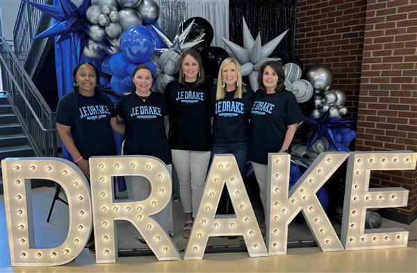 This is a picture of the teachers that serve on the Pumas team.